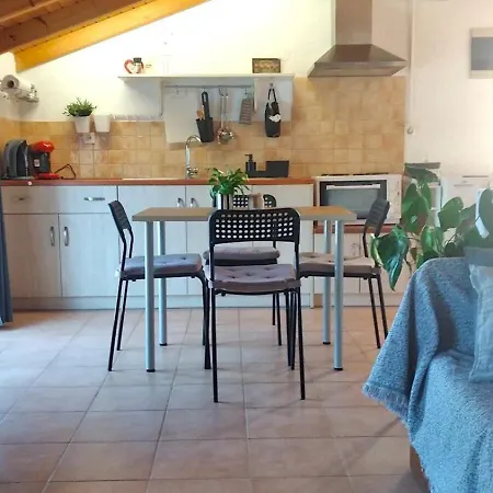Apartmán Cosy Loft Apartment, *