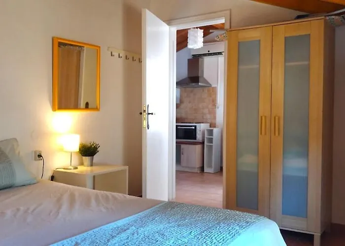 Cosy Loft Apartment, *