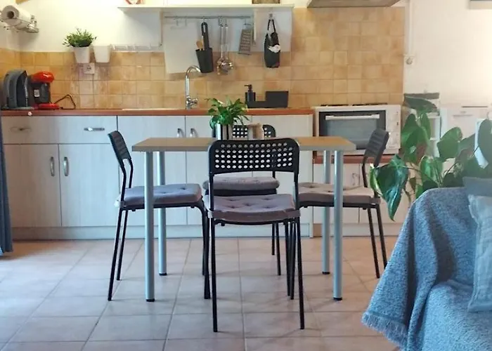 Lejlighed Cosy Loft Apartment, *