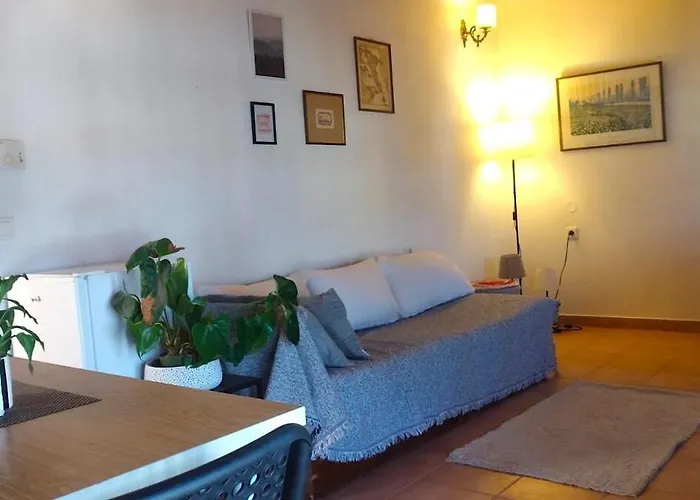Cosy Loft Apartment, Lejlighed Argyrades